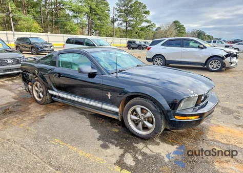 2006 Ford Mustang z USA, uszkodzony, nr VIN 1ZVFT80NX65236465